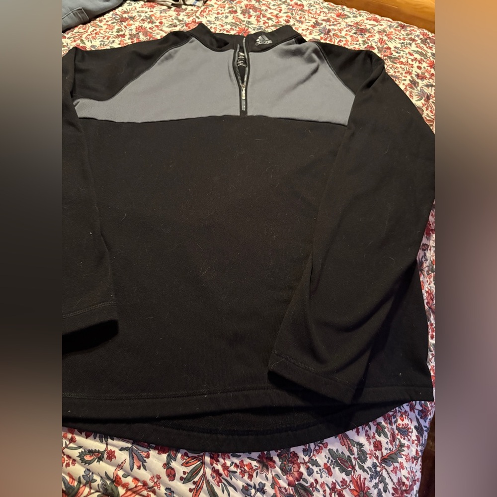 Men’s adidas top